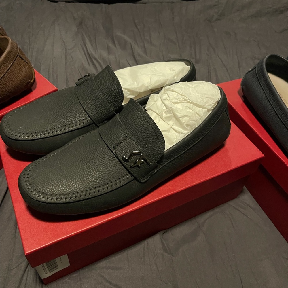 Shoes - Picture 2 of 2